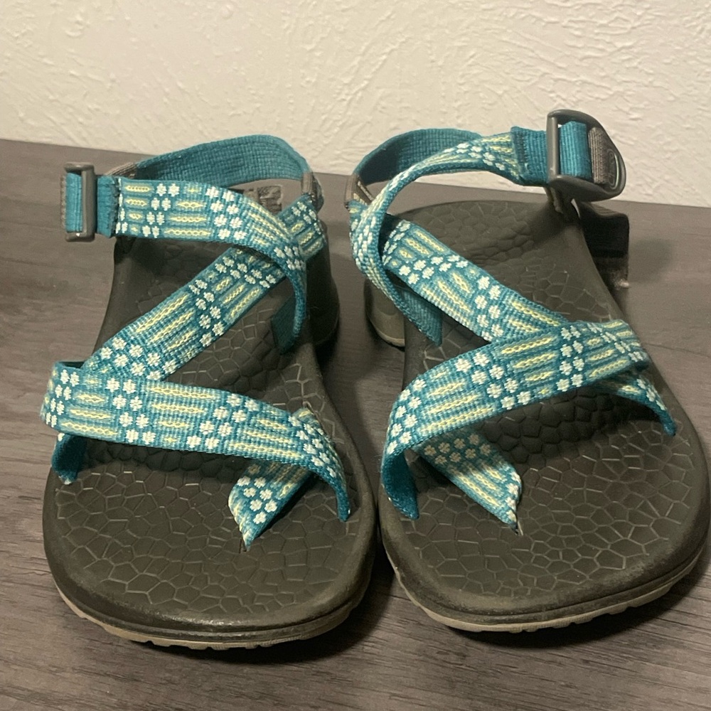Chacos ladies size 5